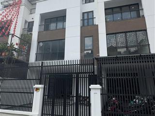 Cho thuê nhà mặt phố cộng hòa, tân bình, dt 150m2