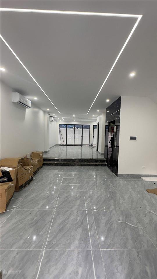 Cho thuê nhà mặt phố cộng hòa, tân bình, dt 150m2