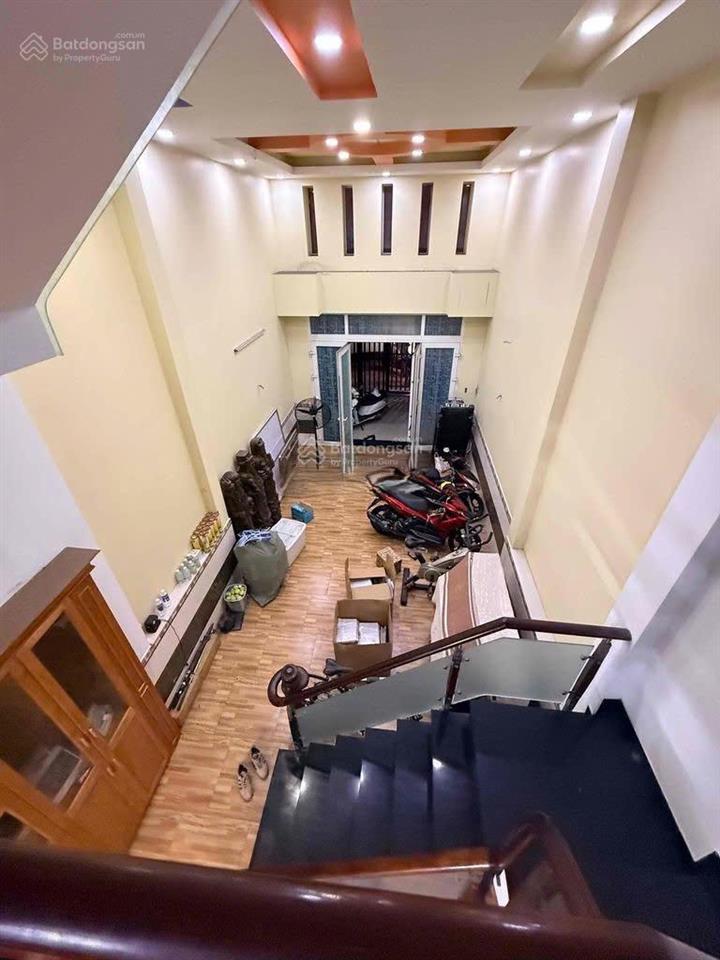 Cho thuê nhà nguyên căn trường chinh 4x20m, trệt lửng 3 lầu, 5pn, 5 wc.