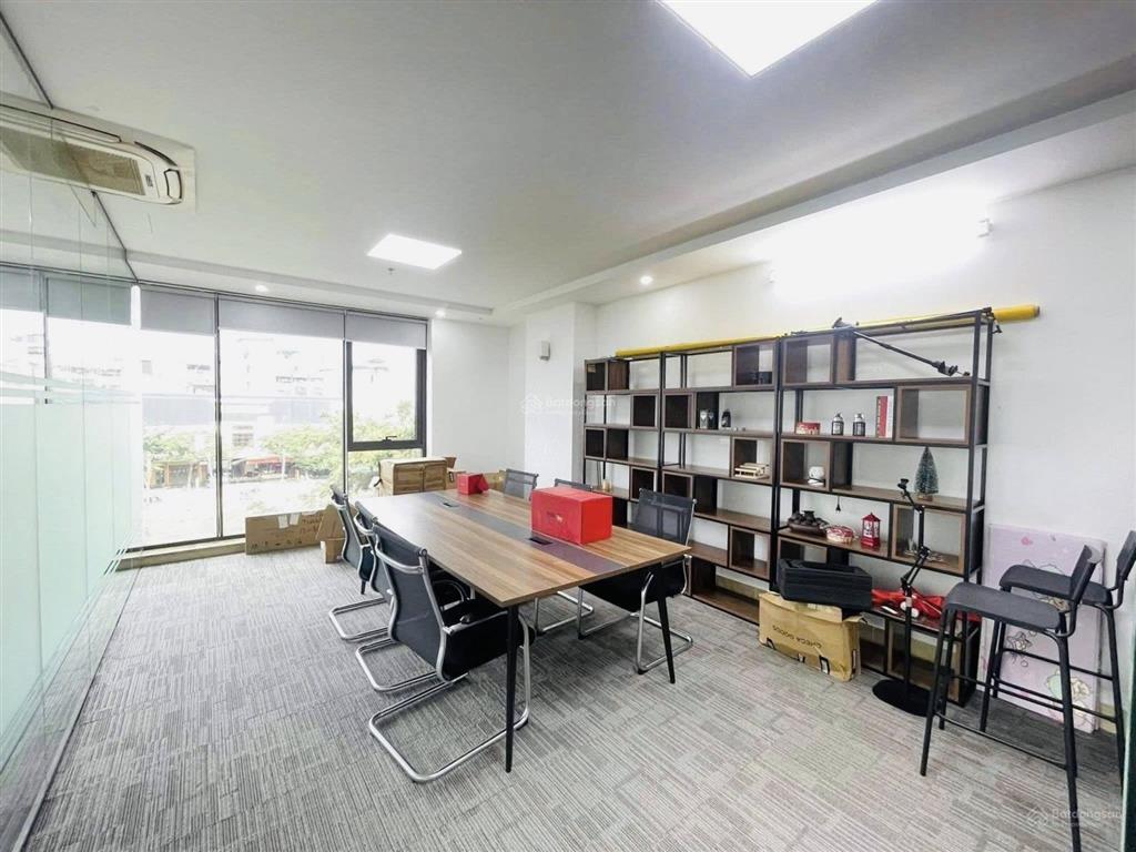 Cho thuê văn phòng trên đường trần huy liệu. diện tích 123m2, giá thuê 26 tr/th