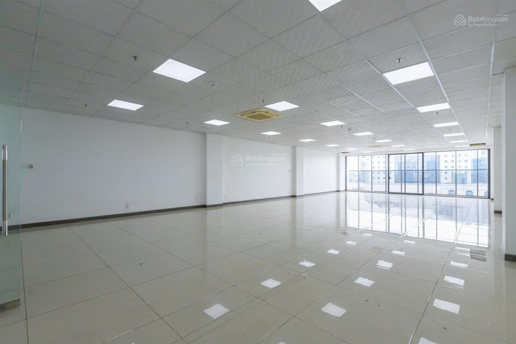 Cho thuê sàn văn phòng diện tích 150m2 trên đường hoàng văn thụ, p.8, phú nhuận