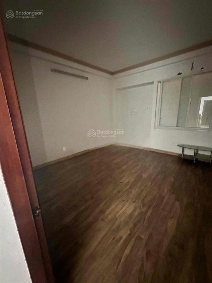 Cho thuê nhà nguyên căn đường cộng hòa. 4x19m trệt 4 lầu, phù hợp mở văn phòng, showroom, spa