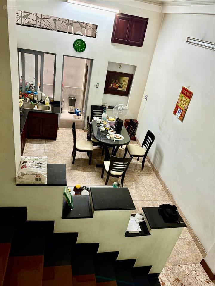 Cho thuê nhà mtkd ngay tại phổ quang, p.4, tân bình. 4x20m trệt 2 lầu giá còn thương lượng