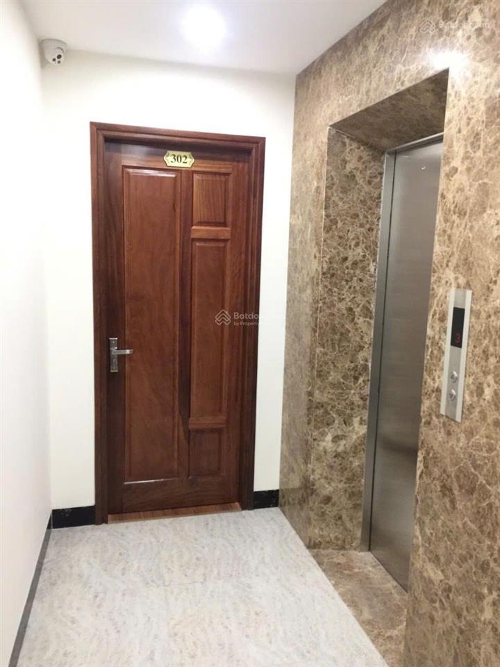 Cho thuê ch studio ngõ 12,36 đào tấn. dt 40m2, đủ đồ, thang máy. ô tô đỗ cách 10m. giá 6.3tr/tháng