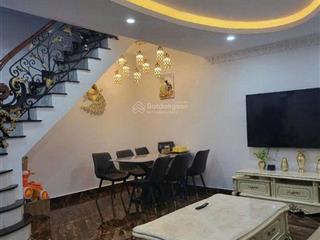 Gấp! cho thuê nhà phố đào tấn, linh lang. 75m2*4t, 4pn, full đồ. ba bước ra phố.