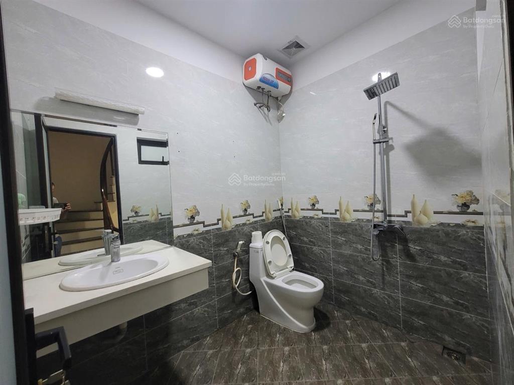 Bán nhà xây mới tân phú, quốc oai. cạnh vành đai 4. ô tô đỗ cổng. 45m2*4t. mt 6m, 4pn. ở, kd online