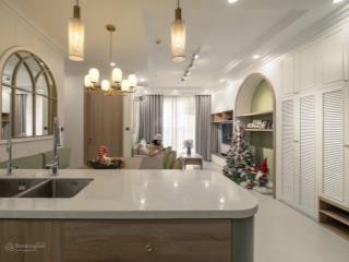 Siêu phẩm cho thuê 2 phòng ngủ midtown view biệt thự trang bị nội thất cao cấp.  xem nhà