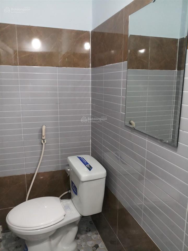 Bán gấp dãy nhà trọ dt 9m*20m, gồm 10 phòng trọ, gần ngã 4 giếng nước, hóc môn