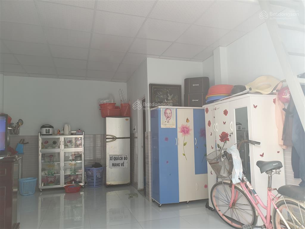 Bán gấp dãy nhà trọ dt 9m*20m, gồm 10 phòng trọ, gần ngã 4 giếng nước, hóc môn