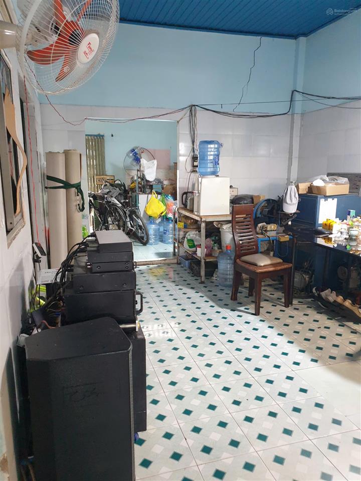 Hot bán gấp nhà dt 8x25m, hẻm xe hơi, gần song hành, chợ đầu mối hóc môn