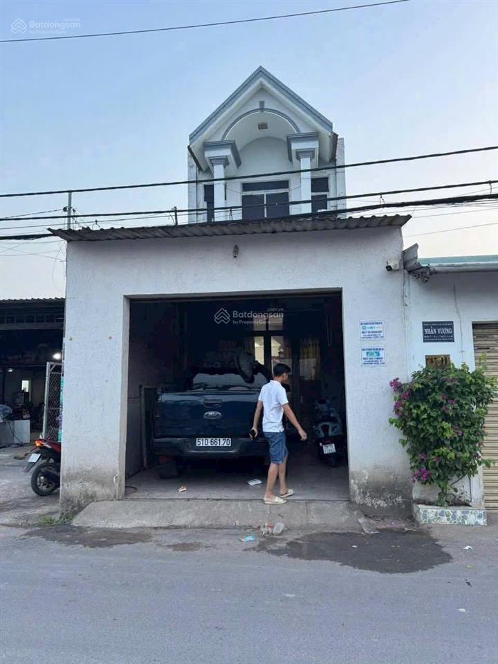 Bán gấp căn 4.3m x 21m mặt tiền xtt4 (nhựa 10m thông)  gần chợ đại hải  hóc môn