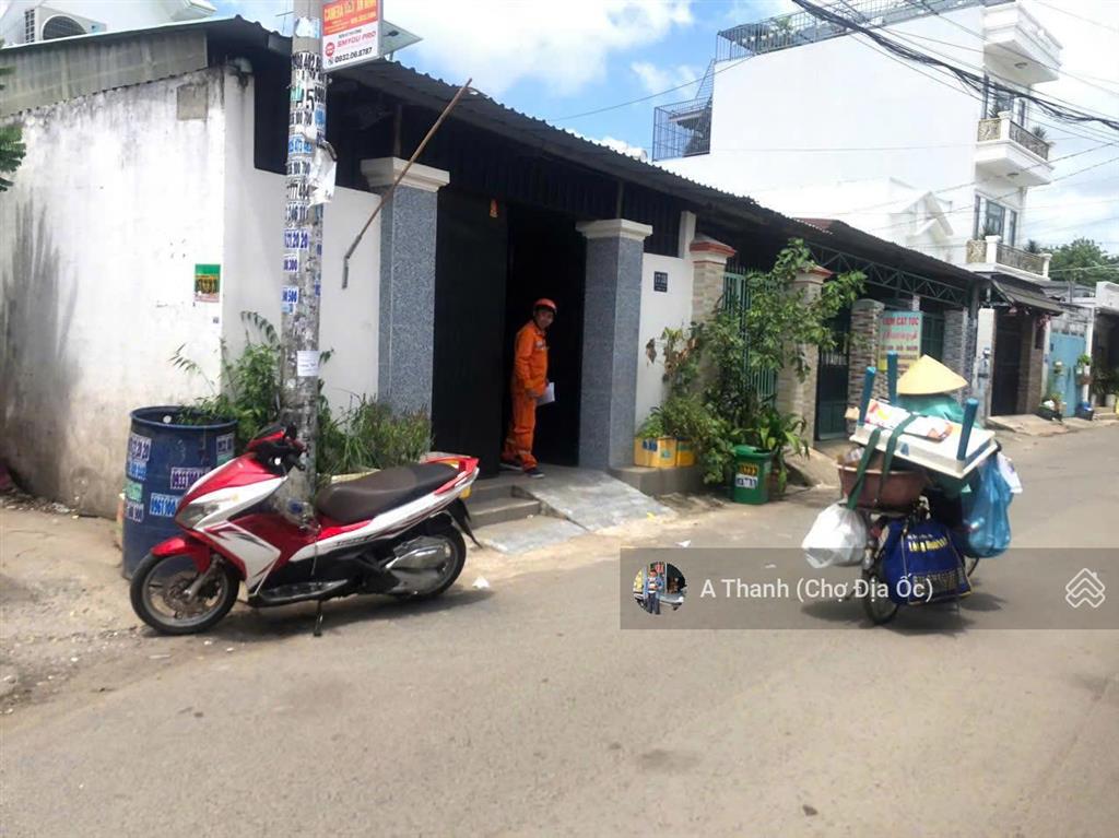 Đất thổ cư dt 238m2, gần ngã 5 chợ đầu mối hóc môn, trường thpt bà điểm