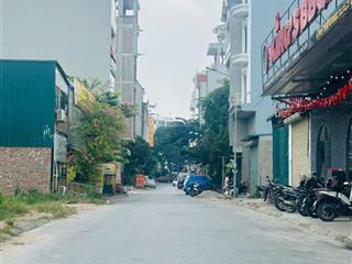 Chính chủ bán nhanh lô 70m khu 4,3ha vip
toạ lạc tại trục chính của khu đất vàng kđt văn gia