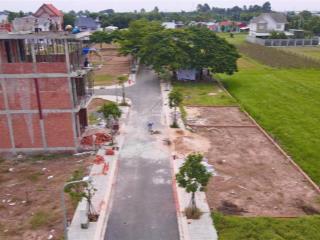 Miếng đất full thổ cư xây dựng hết đất đang cần bán 1ty9 sổ hồng riêng ,cách sg chỉ 13km.