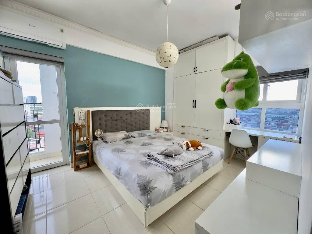 Bán căn hộ chung cư gia thuỵ lô góc tặng nội thất cực hiếm