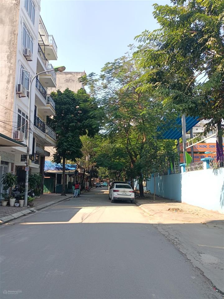 Bán đất mặt phố thiên hiền 80m2, lô góc, mặt tiền 10m, giá đầu tư 35x triệu/m2