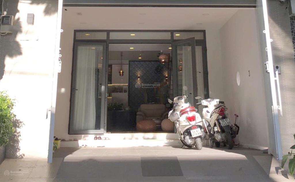 Nhà đẹp ở liền khu tên lửa 5x18m 4 tầng hđ thuê chỉ 11,45 tỷ