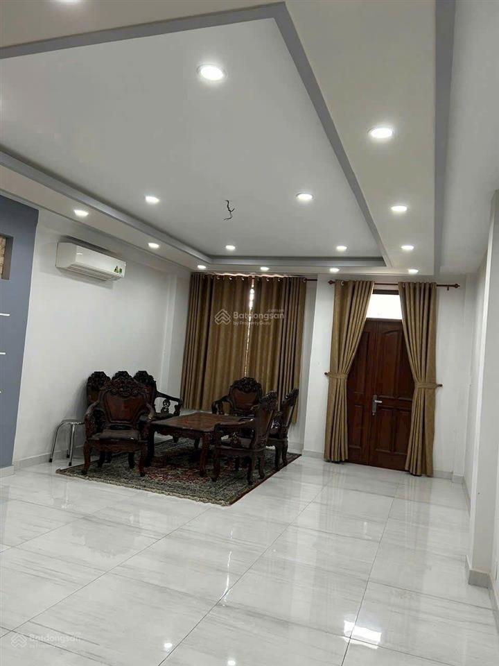 Nhà đẹp tên lửa hiếm bán  5x20m, 4 tầng kế coopmart vào ở ngay