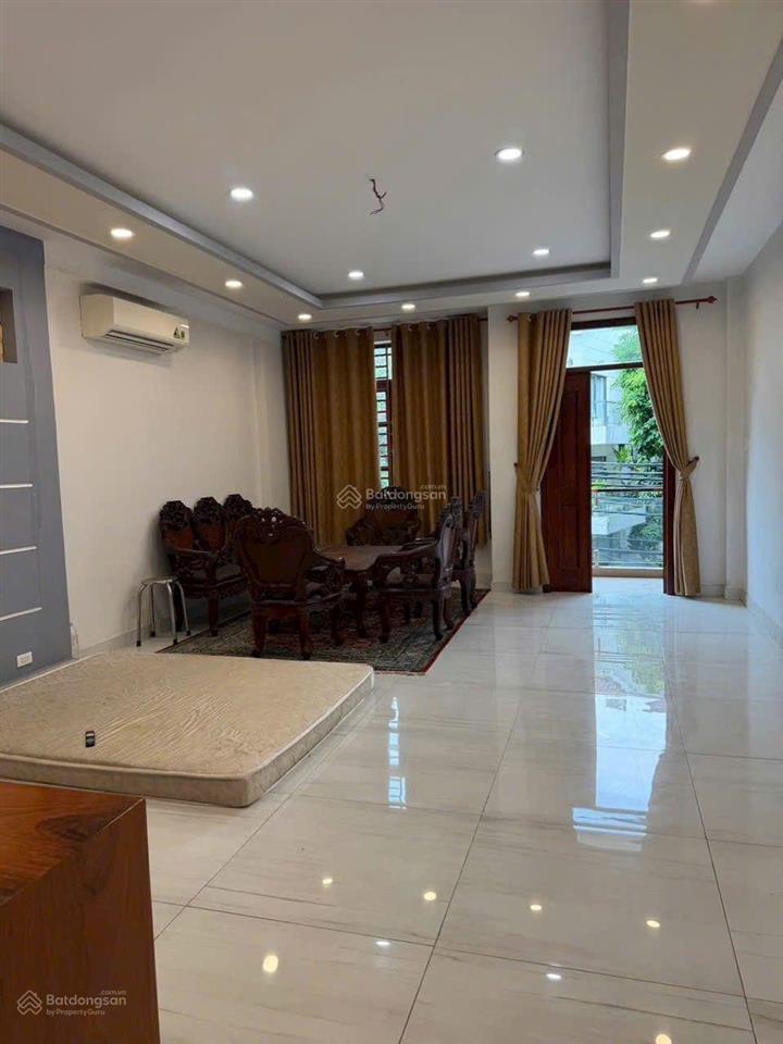 Nhà đẹp tên lửa hiếm bán  5x20m, 4 tầng kế coopmart vào ở ngay