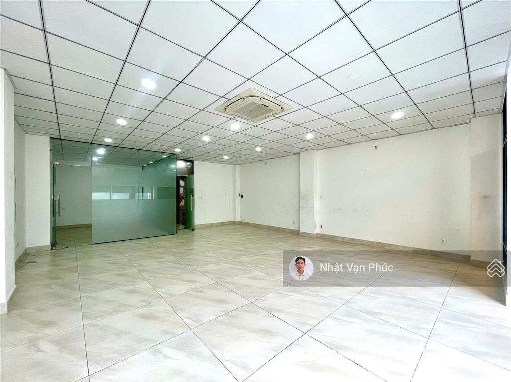 Tầng 2 shophouse nguyễn thị nhung 7x15m sàn, ngăn 02 phòng, có bản vẽ, thang máy giá chỉ 13 tr/th