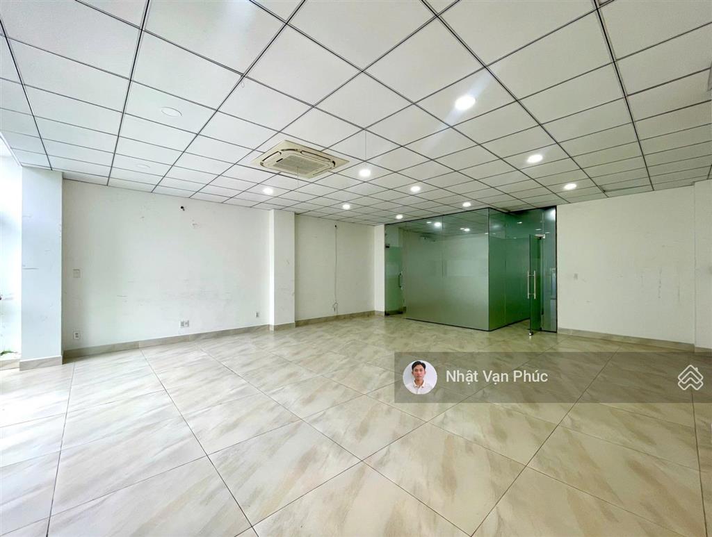 Tầng 2 shophouse nguyễn thị nhung 7x15m sàn, ngăn 02 phòng, có bản vệ, thang máy giá chỉ 12.5 tr/th