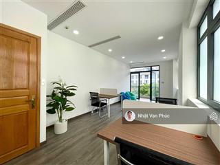 Văn phòng 30m2, full nội thất, có ban công view công viên giá tốt chỉ 7 triệu
