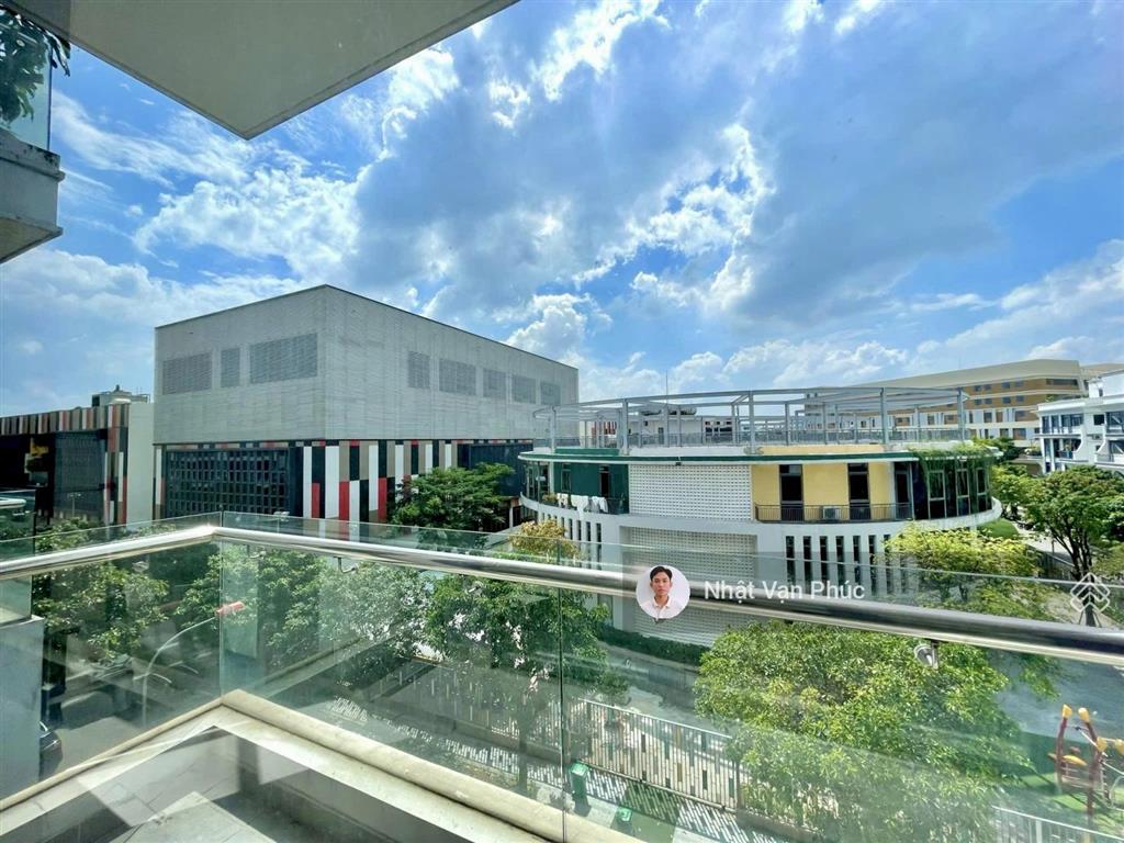 Tầng 2, dt 5x12m sàn ở vạn phúc, view thoáng, ngăn 02 phòng, có thang máy máy lạnh. giá tốt 7 tr