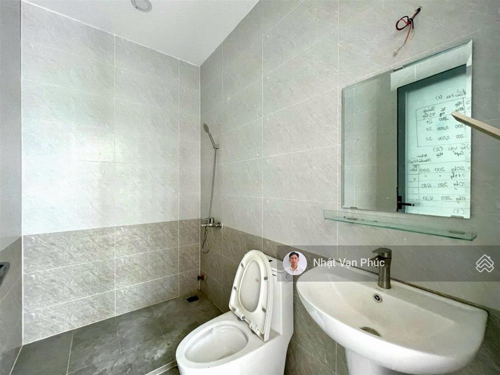 Tầng 2, dt 5x12m sàn ở vạn phúc, view thoáng, ngăn 02 phòng, có thang máy máy lạnh. giá tốt 7 tr