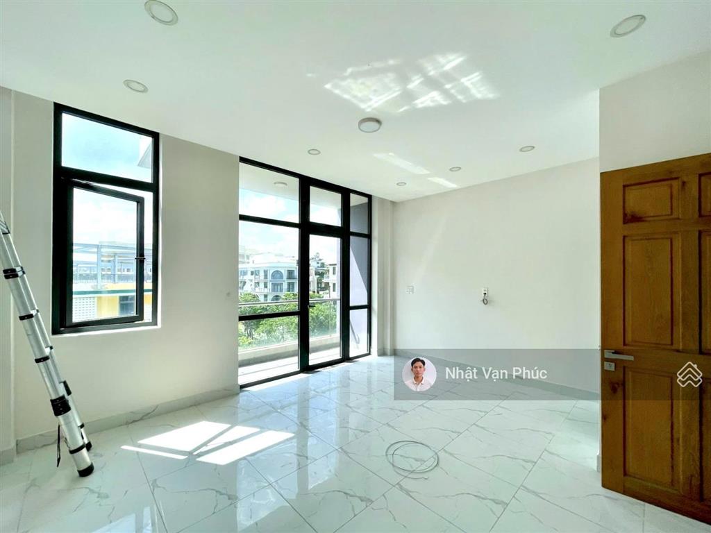 Tầng 2, dt 5x12m sàn ở vạn phúc, view thoáng, ngăn 02 phòng, có thang máy máy lạnh. giá tốt 7 tr