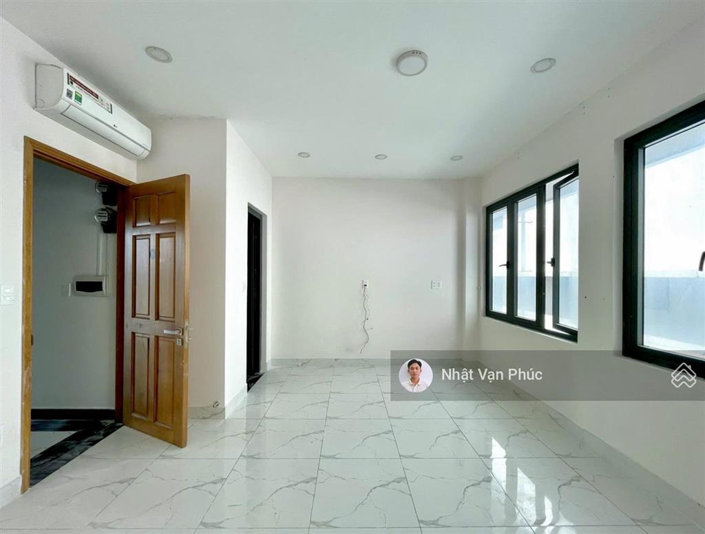 Tầng 2, dt 5x12m sàn ở vạn phúc, view thoáng, ngăn 02 phòng, có thang máy máy lạnh. giá tốt 7 tr