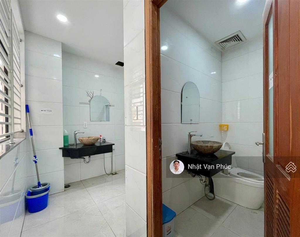 Tầng 02 view công viên 7x17m sàn giá chỉ 13 triệu/th, có thang máy, máy lạnh, hầm để xe