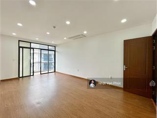 Văn phòng 35m2 có ban công lớn, view công viên, thang máy, máy lạnh, hầm để xe  giá thuê 7tr