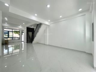 Mặt bằng tầng trệt 5x20m giá chỉ 11 triệu/th, có thang máy, hầm xe  tại vạn phúc city