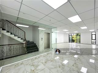 Tầng 02 view công viên 7x17m sàn giá chỉ 13 triệu/th, có thang máy, máy lạnh, hầm để xe