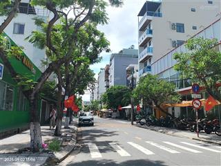 Bán nhanh tòa nhà mới hoàn thiện gồm 11 chdv full nội thất cao cấp doanh thu 2 tỷ/năm