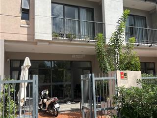 Thanh khoản nhanh căn lotus mặt bể bơi hướng siêu mát