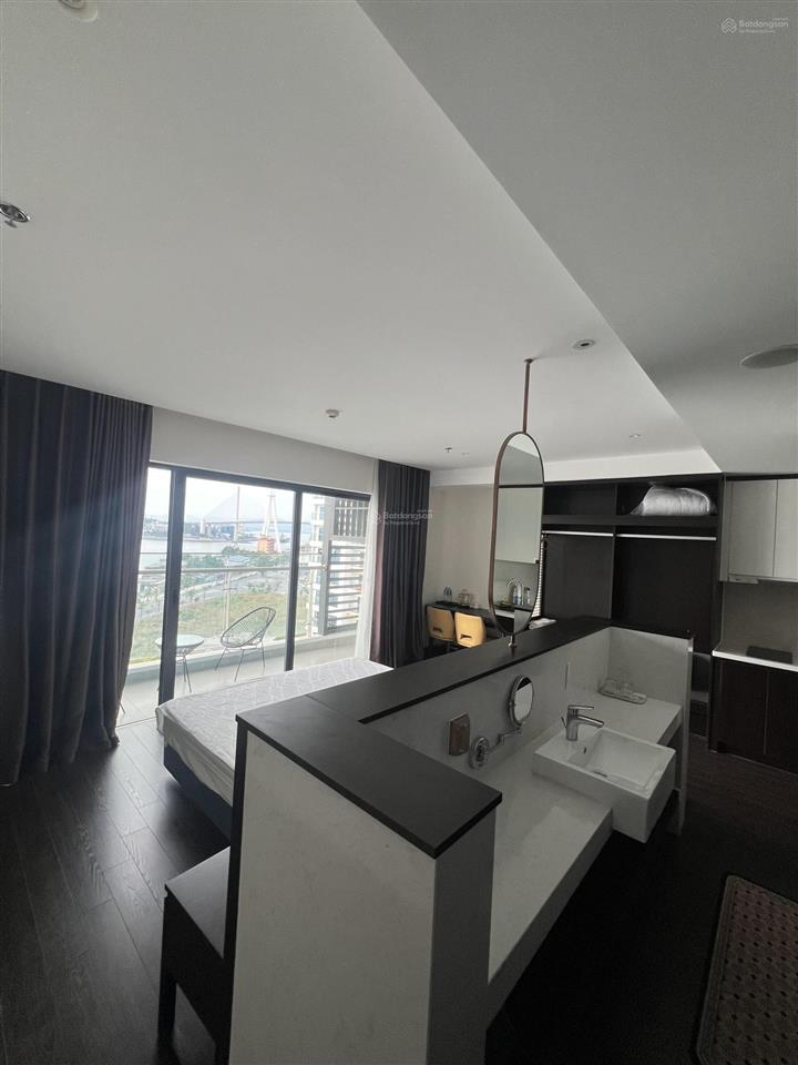 Studio view biển tầng trung giá chỉ 2,1 tỷ đồng full nt như hình  xem căn 0986 339 ***