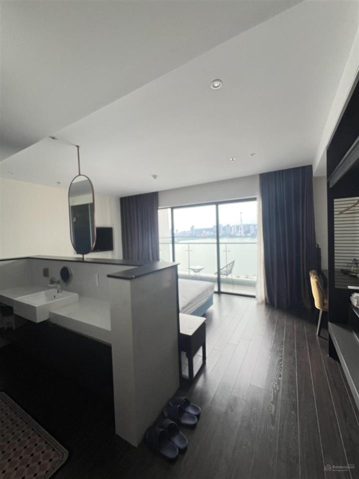 Studio view biển tầng trung giá chỉ 2,1 tỷ đồng full nt như hình  xem căn 0986 339 ***