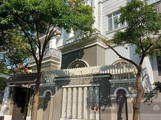 Nhỉnh 150tr/m2 bao gồm kết cấu  bán biệt thự tuyệt đẹp 12mx30m, hầm 4 tầng vuông vức. giá 52 tỷ tl
