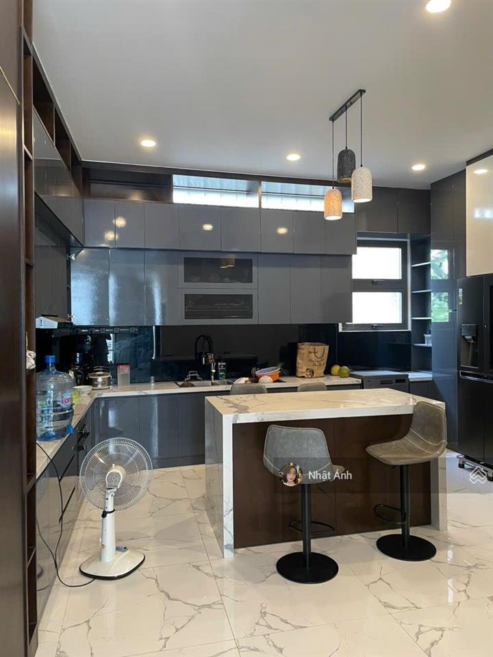 Bán nhà hẻm biệt thự 14 thân nhân trung, 4.5mx25m nhà 4 tầng giá 15.3 tỷ tl