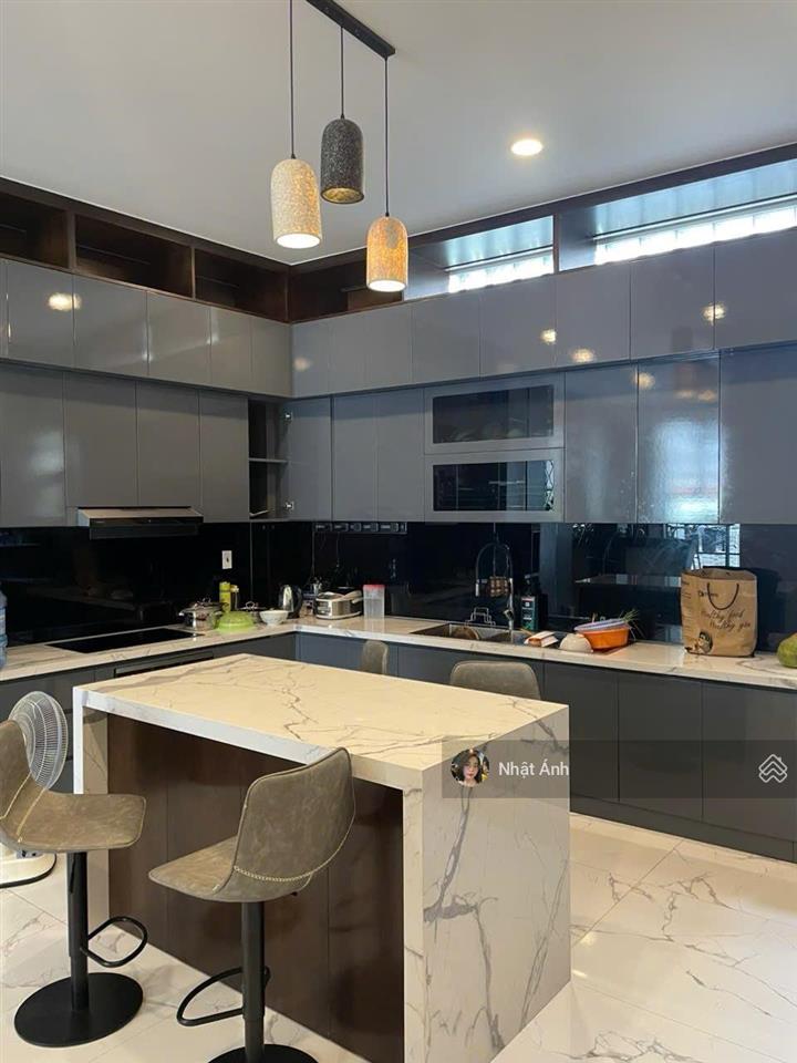 Bán nhà hẻm biệt thự 14 thân nhân trung, 4.5mx25m nhà 4 tầng giá 15.3 tỷ tl