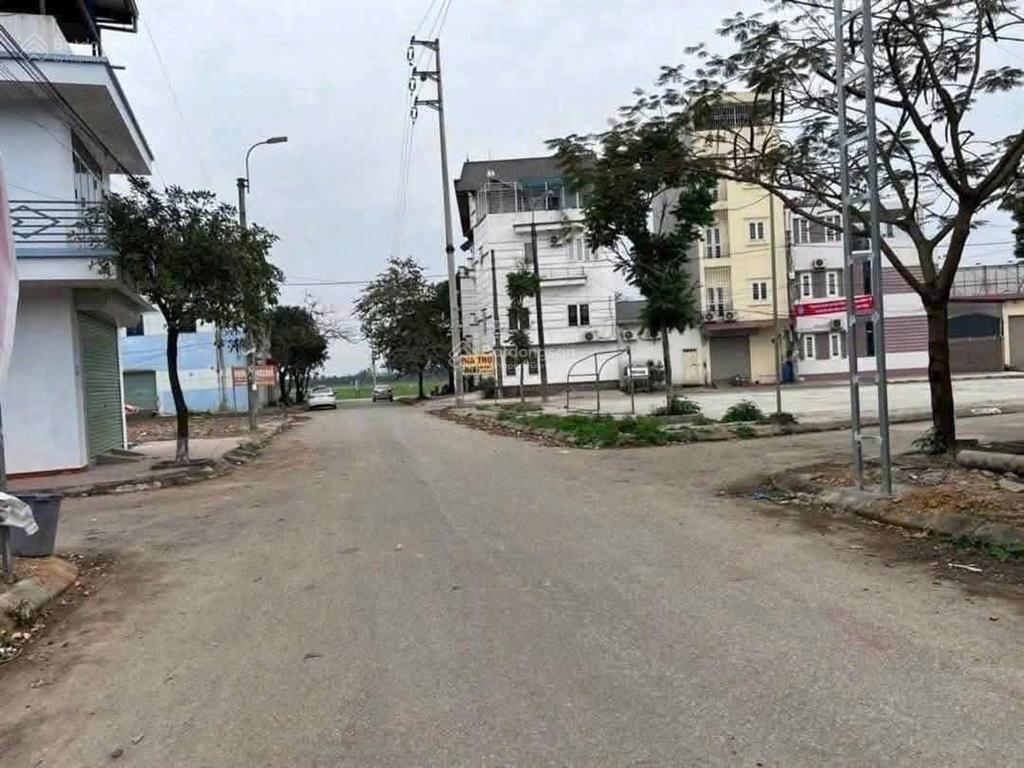 Bán đất đấu giá tt xuân mai mặt quốc lộ 6 cũ giá đầu tư