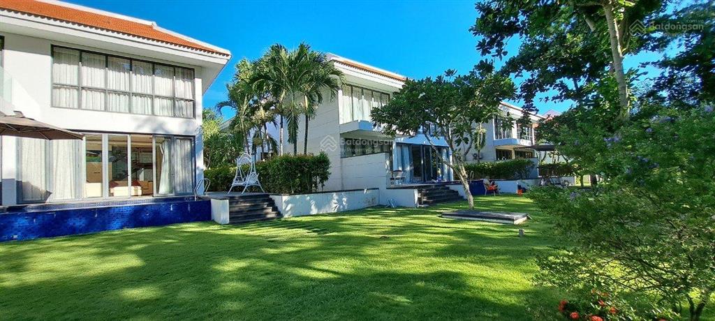 Chào bán căn villa view nhìn ra biển full nội thất sổ hồng sở hữu lâu dài giá tốt