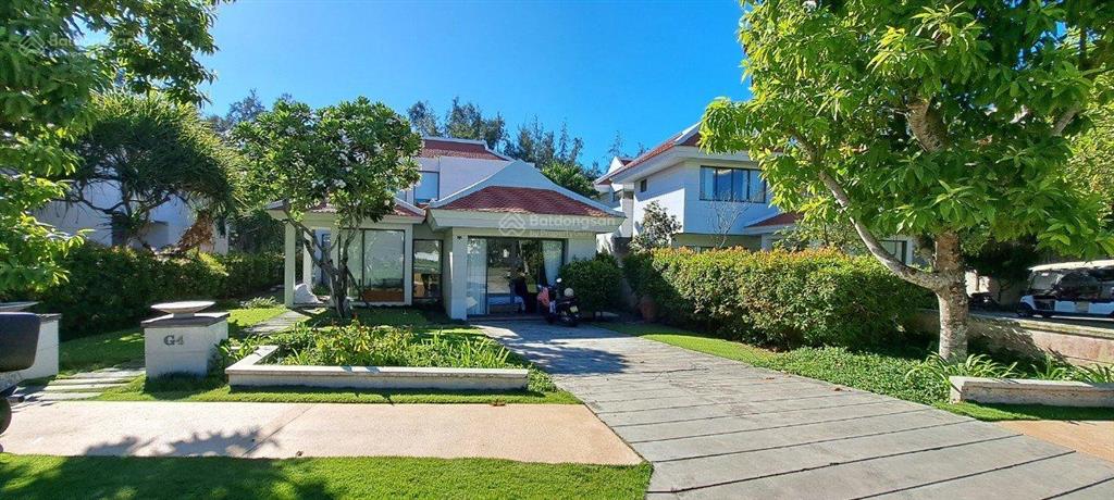 Chào bán căn villa view nhìn ra biển full nội thất sổ hồng sở hữu lâu dài giá tốt