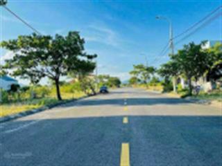 Bán đất mặt tiền lớn 10m5 trần triệu luật cách biển 800m đẹp, giá 5,5 tỷ thương lượng