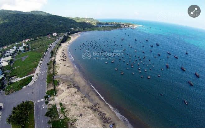 Bán cặp đất mặt tiền lớn vũ ngọc nhạ vvip cách biển 50m ngay dự án nam sơn trà. giá chỉ 1xxtriệu/m2