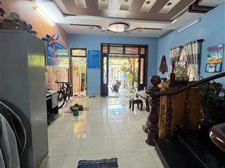Bán nhà 3 tầng lê văn thứ ngay chợ mân thái cách biển 500m. ngang 7m. giá 10.6 tỷ sập hầm