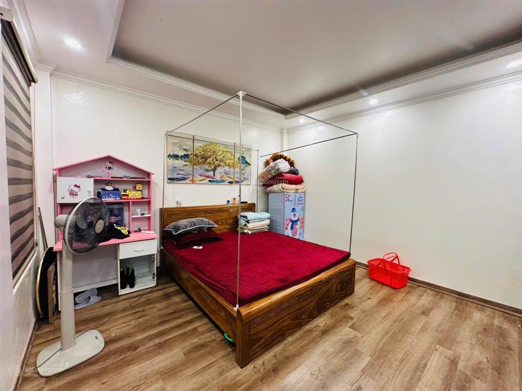 Bán gấp nhà mặt ngõ thông đường khương đình. 115m2  4 tầng. gần đường ô tô tránh