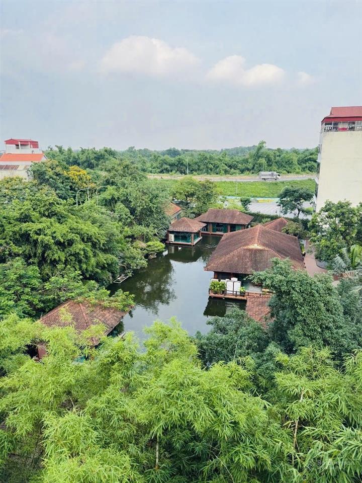 Nhà vị trí cực vip
nhà đẹp 7 tầng thang máy ô tô tránh view hồ thoáng đẹp  giang biên  việt hưng.
