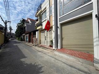 Nhà vị trí đẹp và hiếm tại giang biênviệt hưng.
nhà 6 tầng thang máy ngõ ô tô tránh.
diện tích 31m